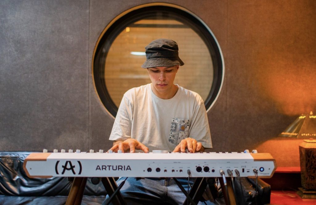Arturia Astrolab